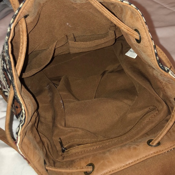 Backpack - Picture 4 of 6